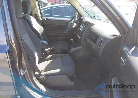 2017 Jeep Patriot Sport Fwd из США, поврежденный, VIN 1C4NJPBA2HD140962